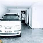 Short Stay 2Bhk Serviced Apartments Safdarjung Enclave Extension Minimum 4 Nihgts Stay