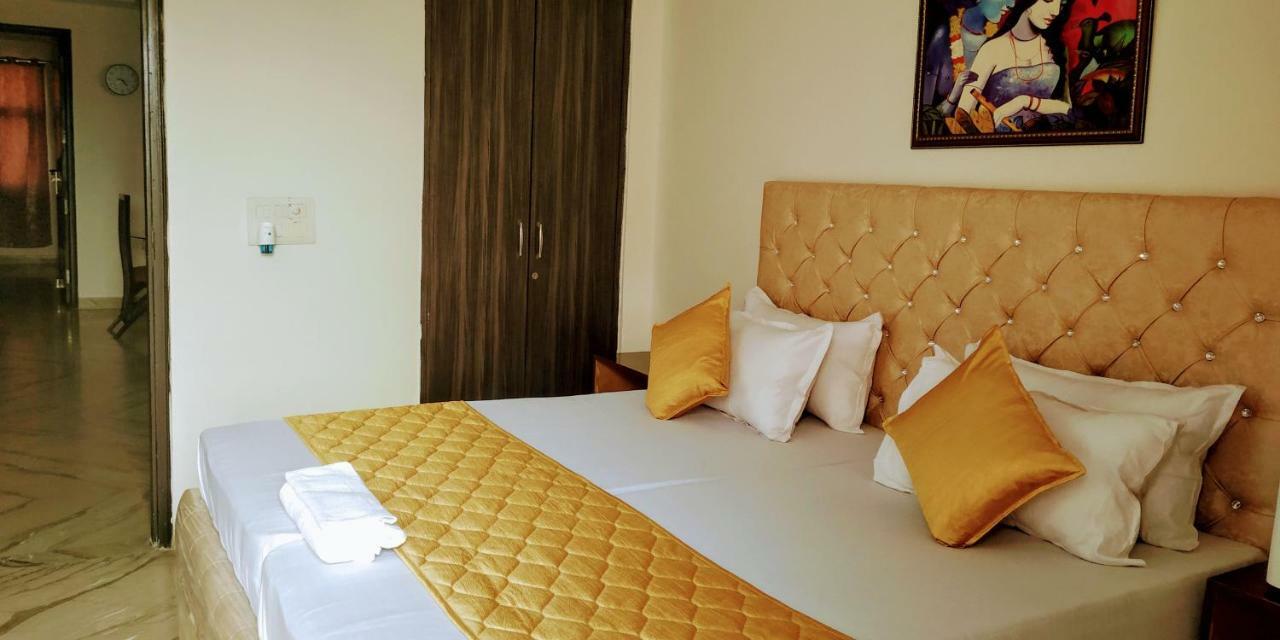 Short 2bhk Serviced Safdarjung Enclave Extension Minimum 4 Nihgts Apartment