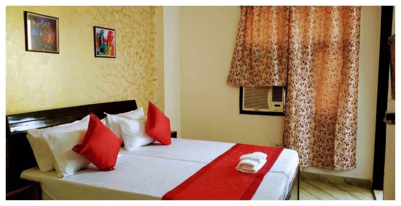 Short 2bhk Serviced Safdarjung Enclave Extension Minimum 4 Nihgts